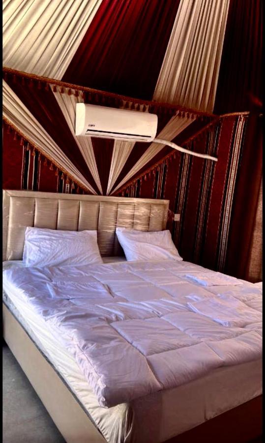 Flowers Rum Camp Wadi Rum Exterior foto
