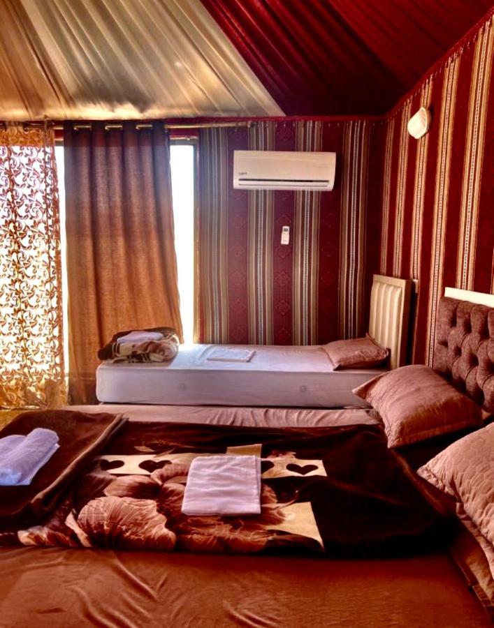 Flowers Rum Camp Wadi Rum Exterior foto